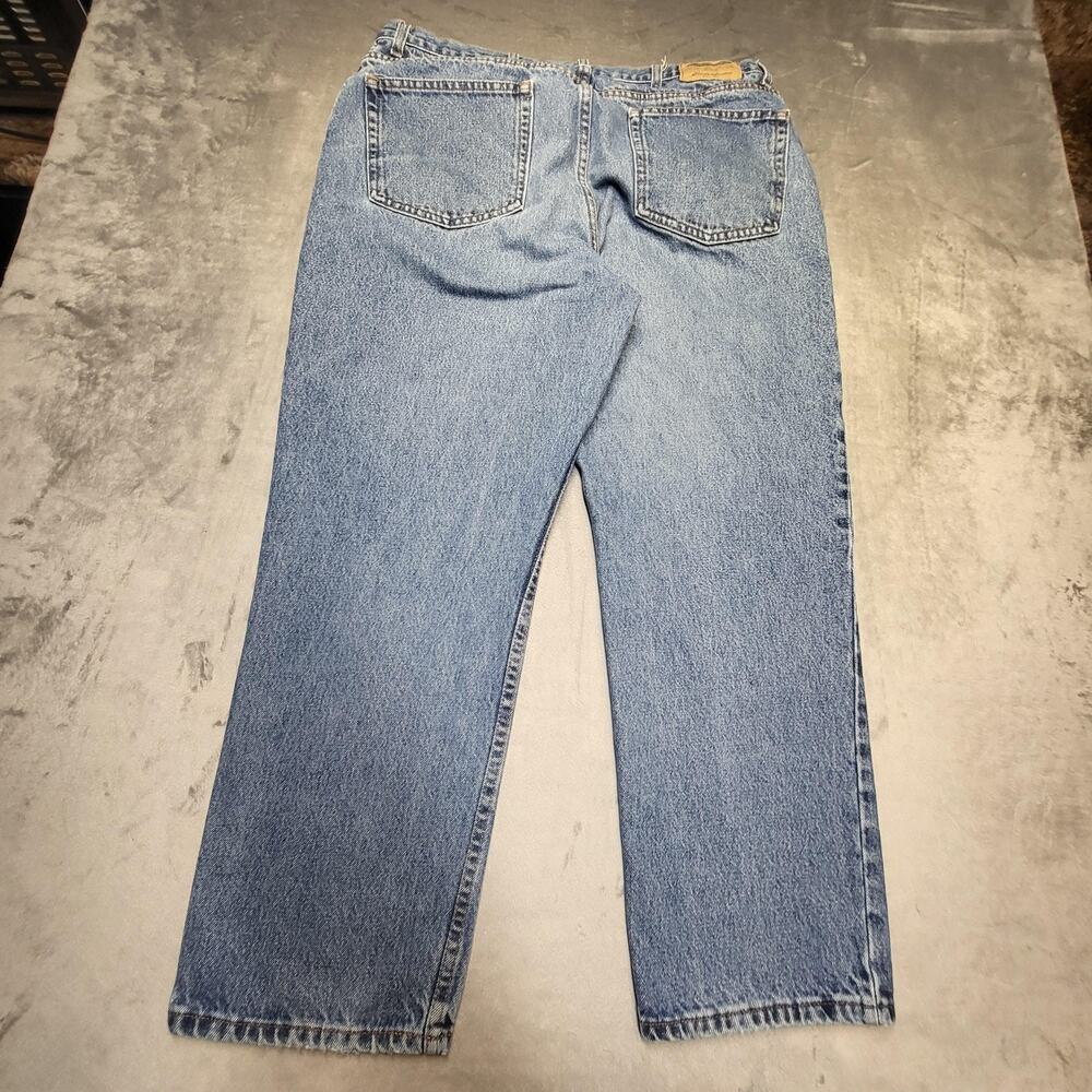 Eddie Bauer Jeans Mens 40x30 Light Wash Blue Classic Fit Straight Denim - Picture 8 of 9